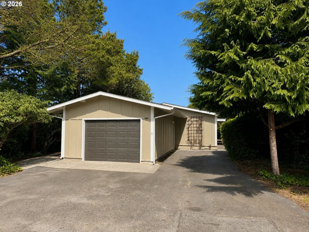 1600 Rhododendron Dr 245, Florence