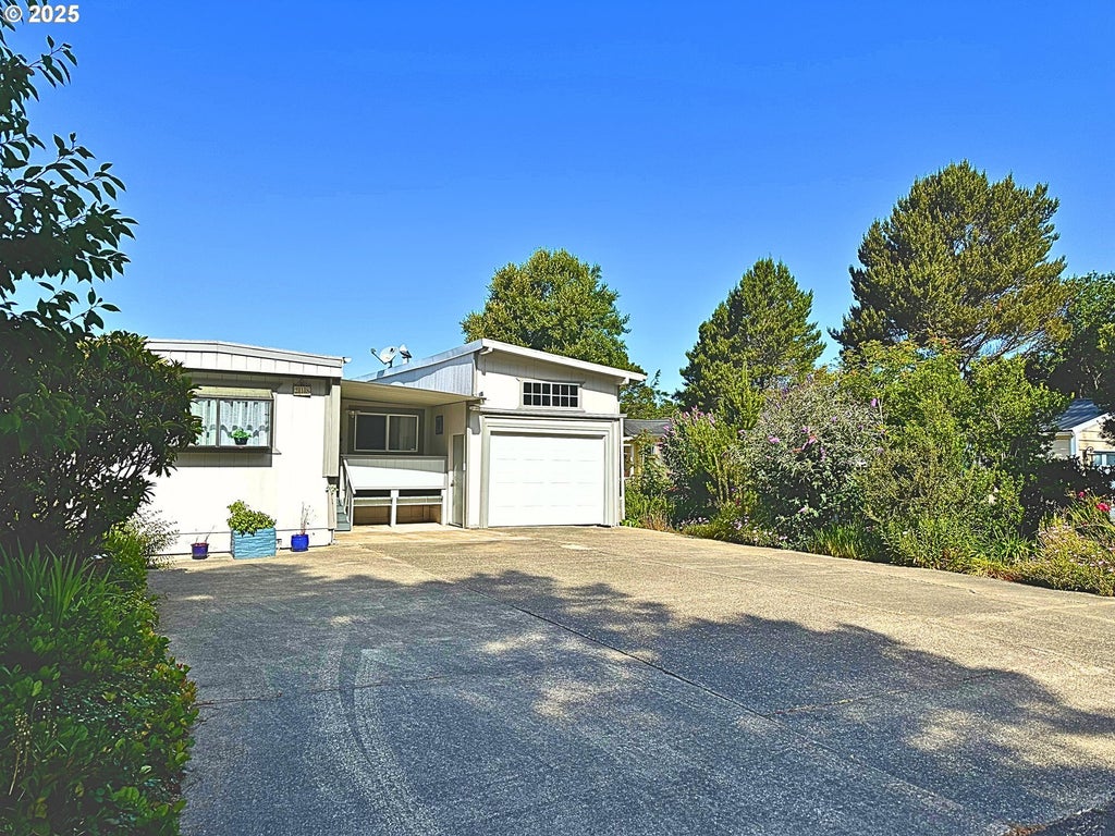 1600 Rhododendron Dr #218, Florence