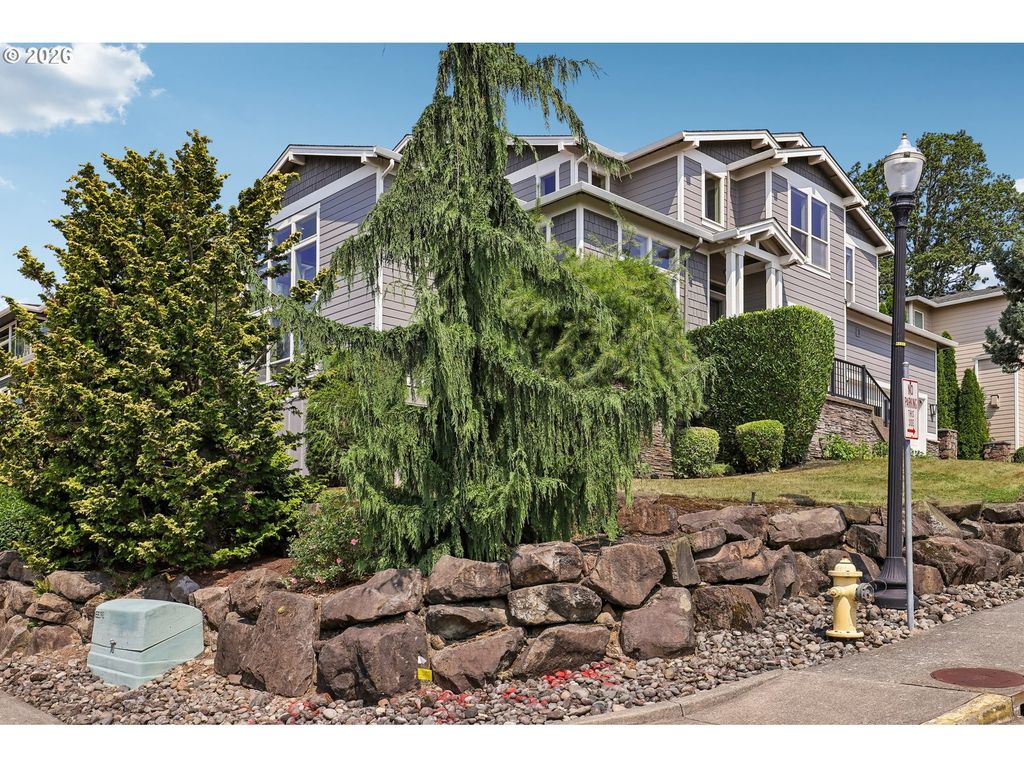2551 W 1st St, Washougal