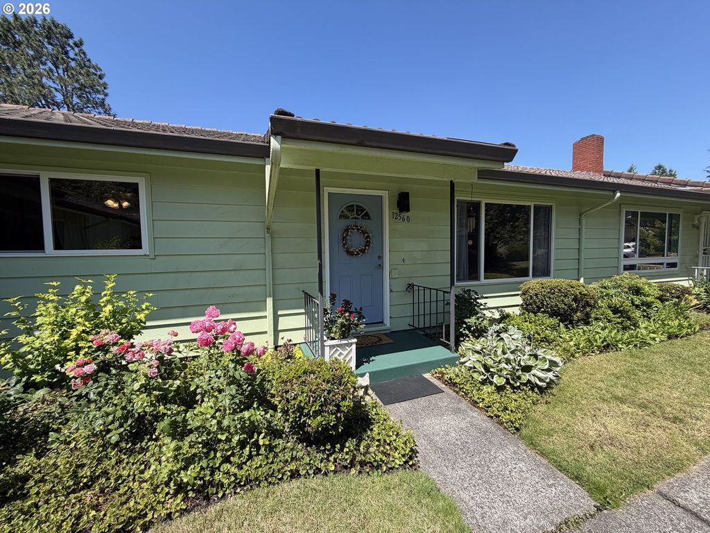 12560 Se Main St, Portland