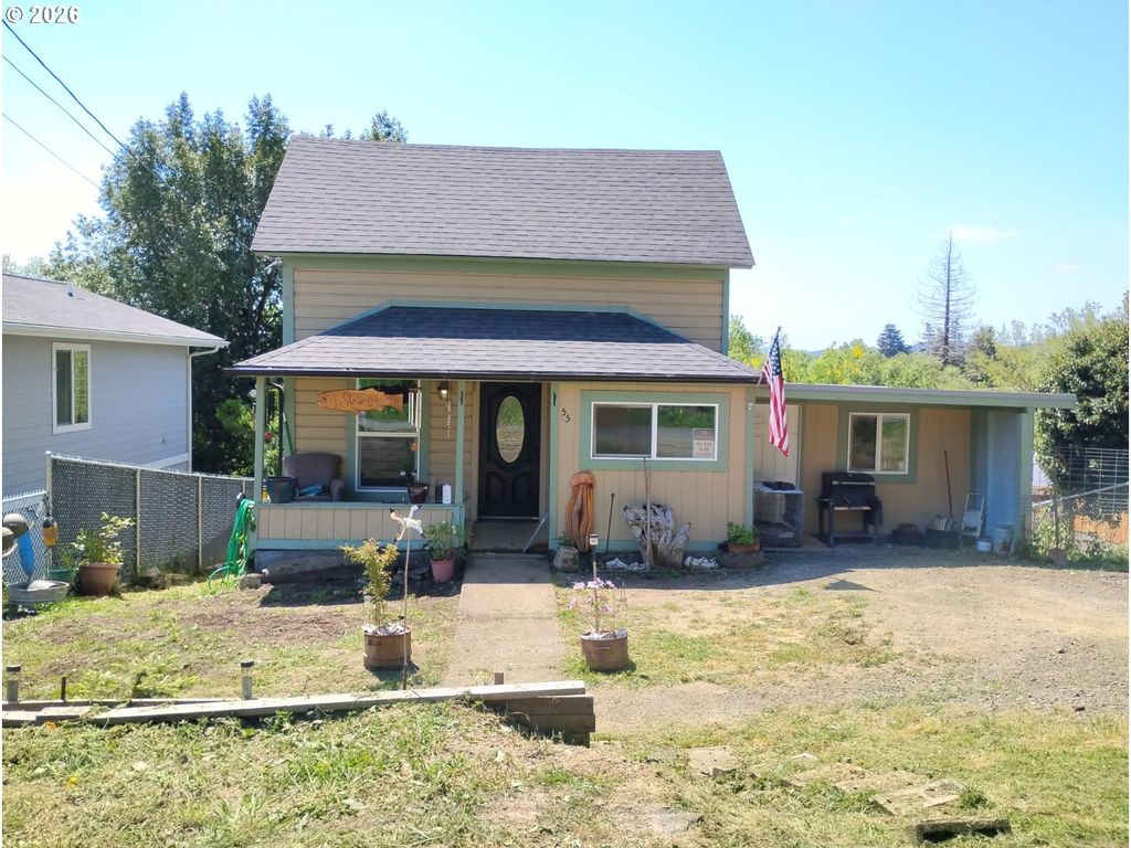 55 W 6th St, Coquille