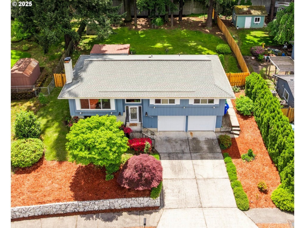 15648 Ne Rose Pkwy, Portland