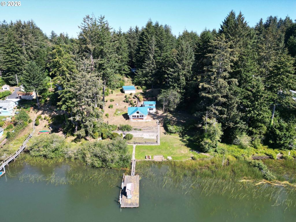 83187 Clear Lake Rd, Florence