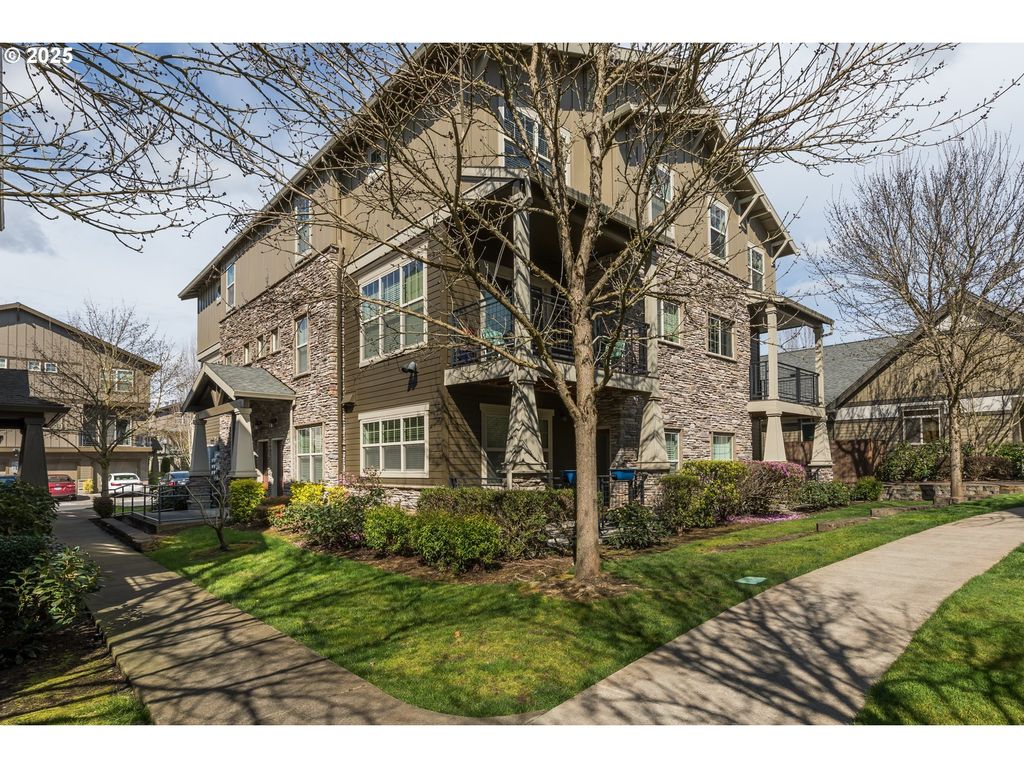654 Ne Garswood Ln, Hillsboro