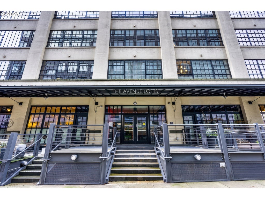 1400 Nw Irving St 328, Portland