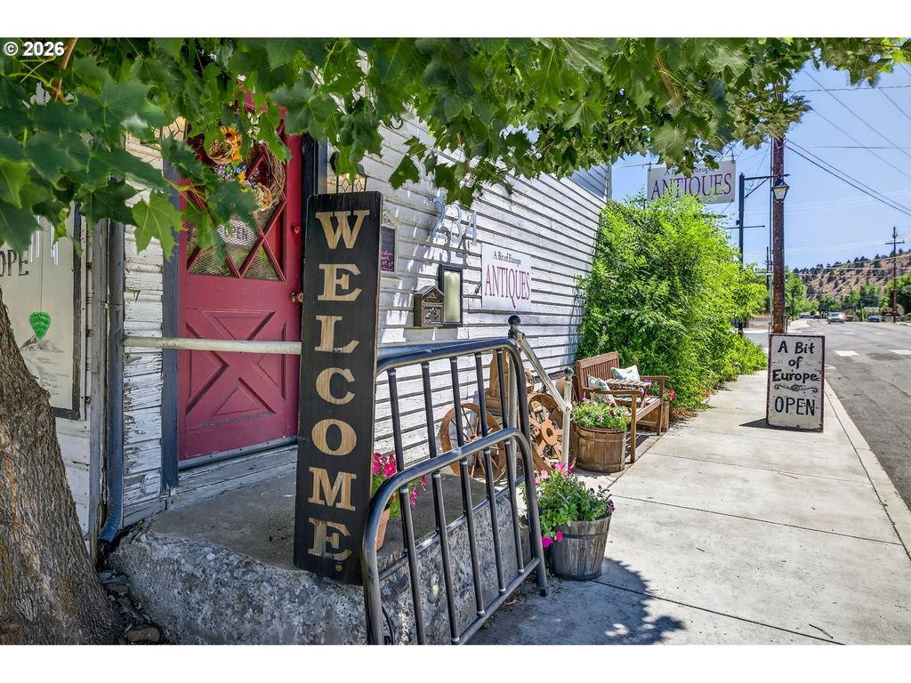 234 S Canyon Blvd 1190, John Day