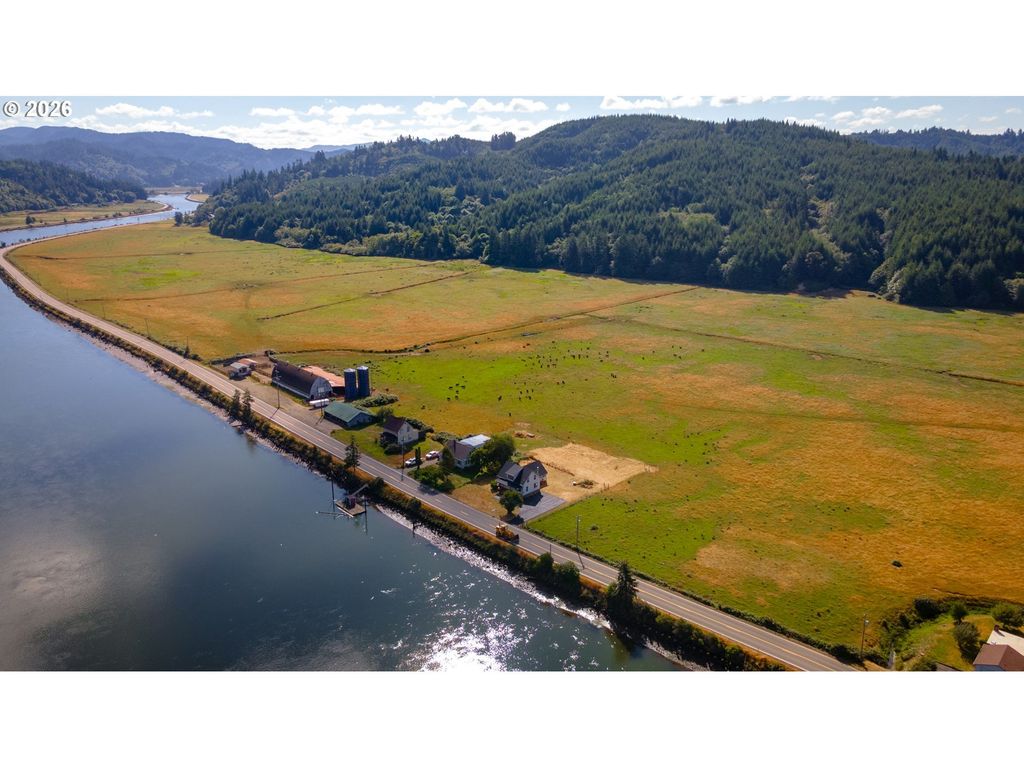95580 S Coos River Ln, Coos Bay