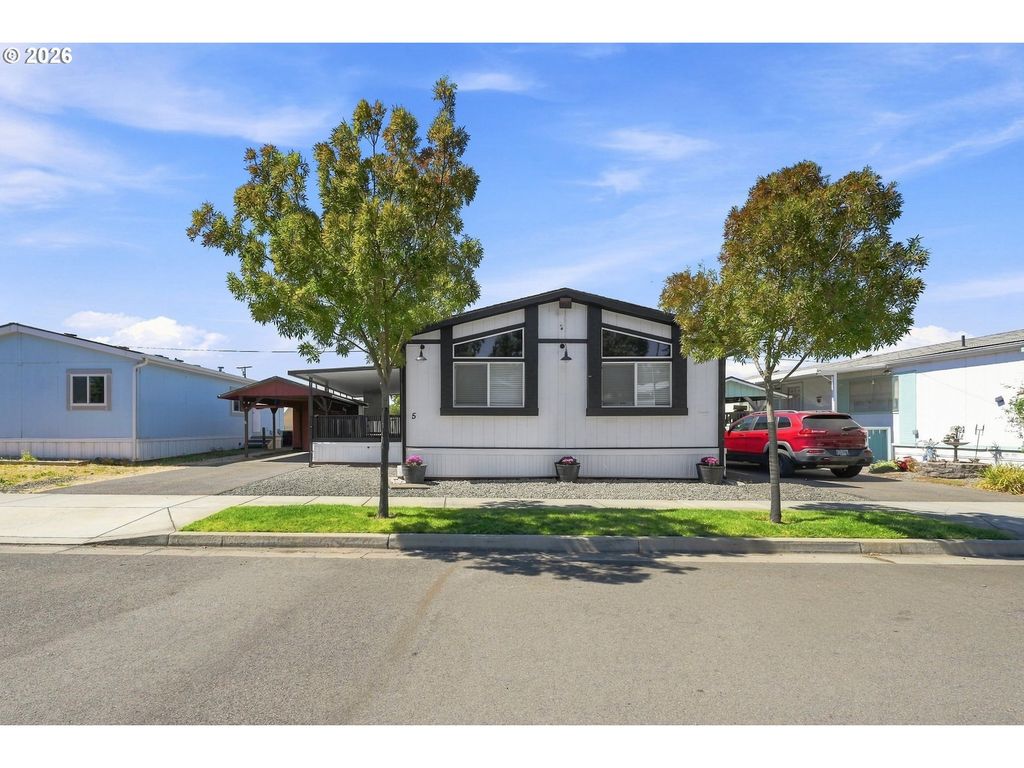 5 Manor Loop, Roseburg