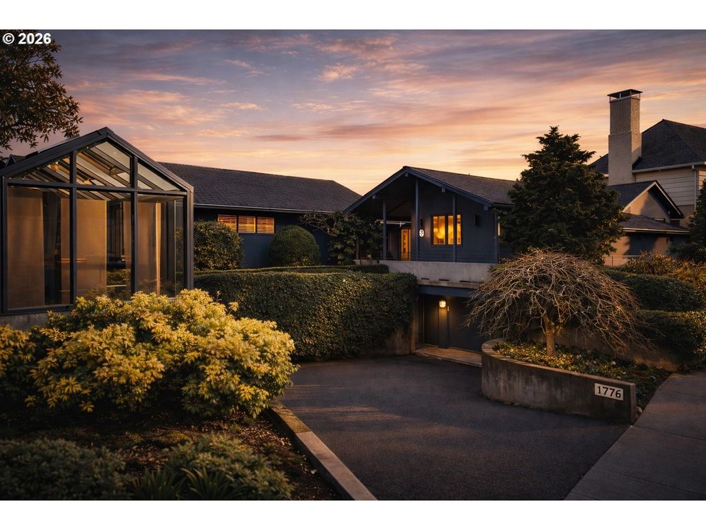 1776 Sw Montgomery Dr, Portland