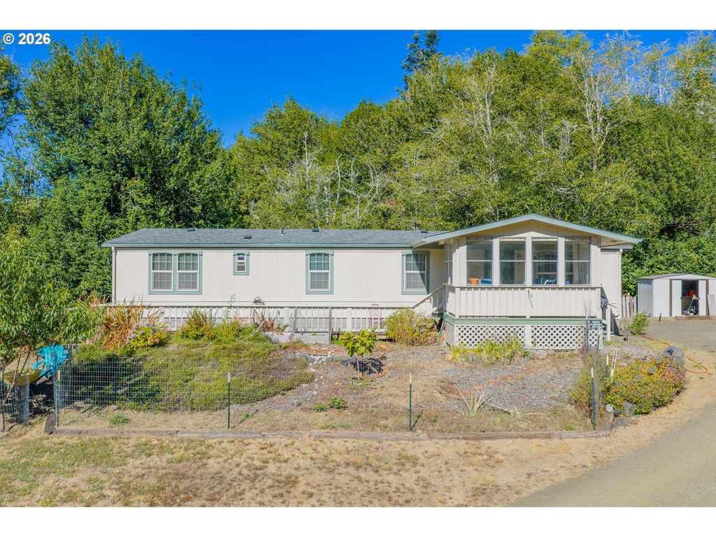 56788 Cougar Rd, Coquille