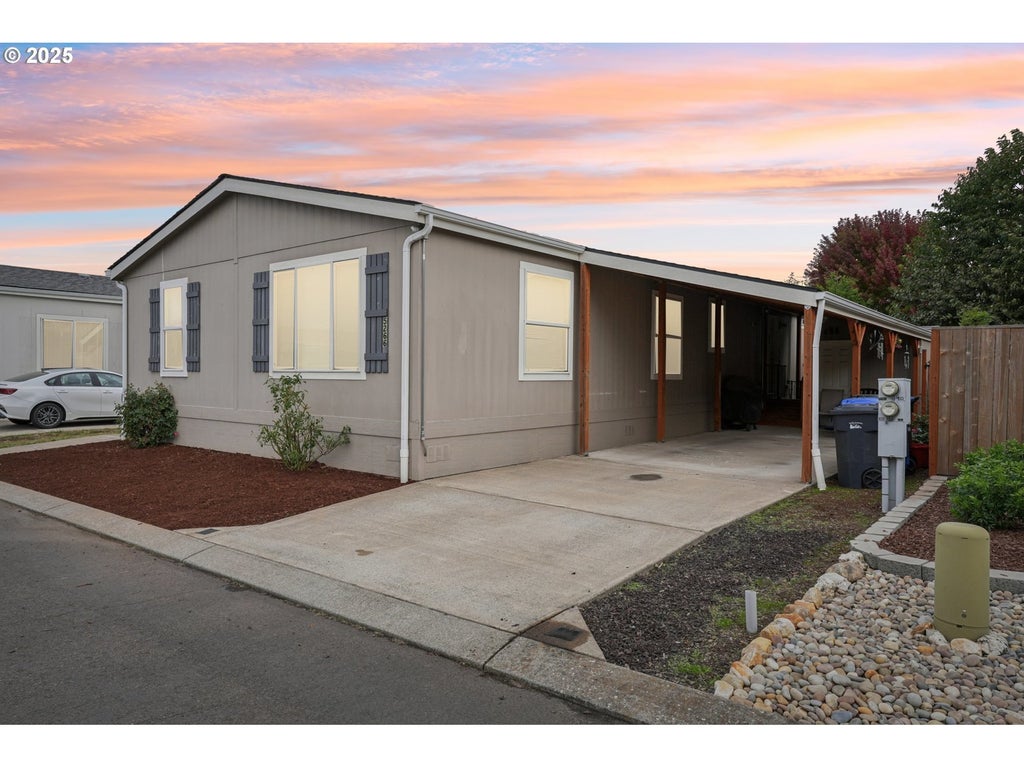 5266 Crystal St Ne 233, Salem