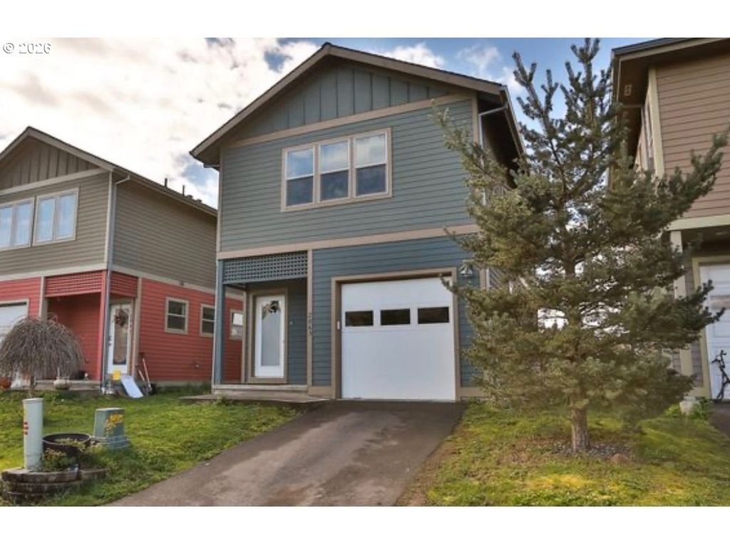 2865 Cottage Ln, Hood River