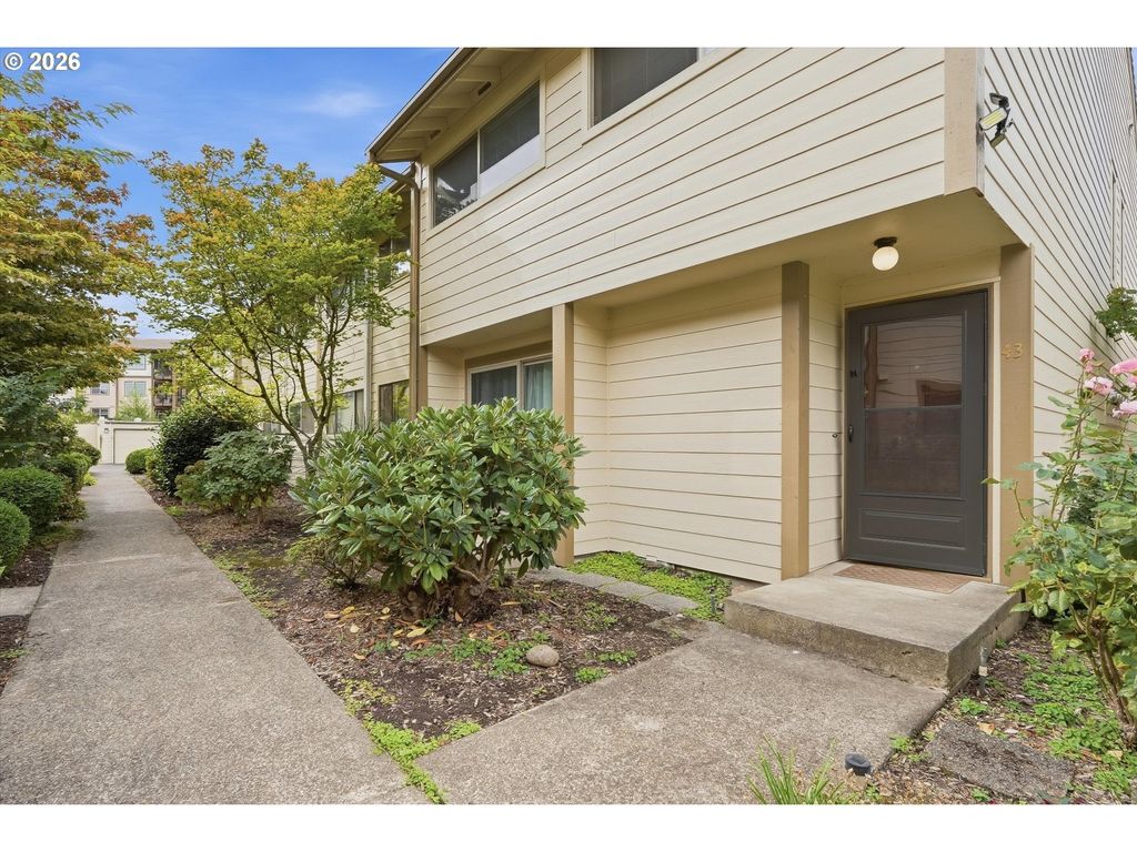 1100 N Meridian St 43, Newberg