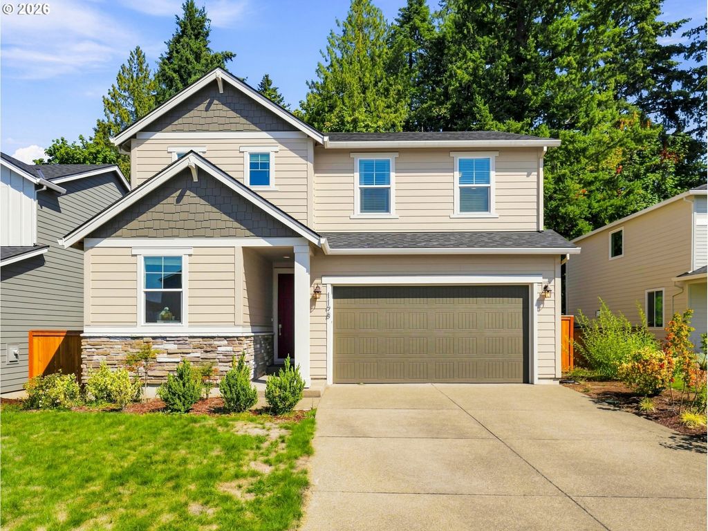 1198 N Sycamore St, Canby