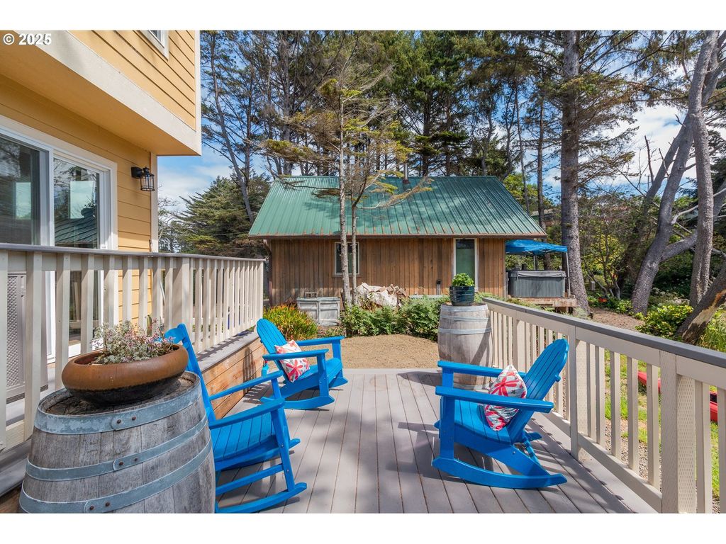 1190 Se 2nd Ct, Lincoln City