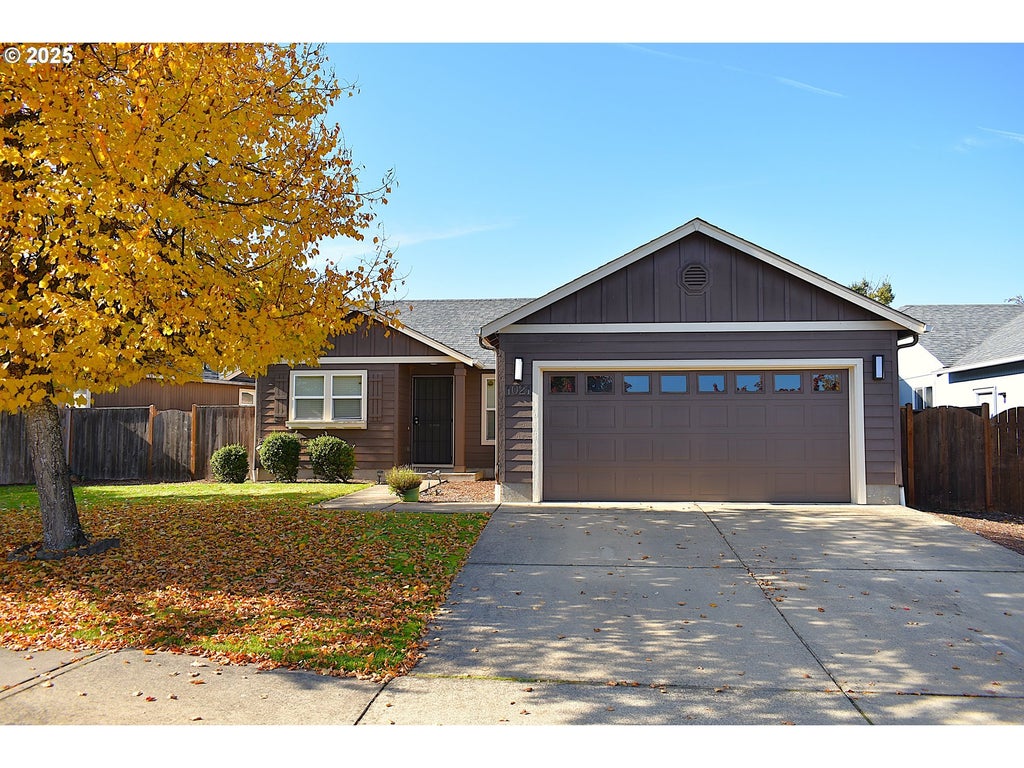 1021 S 1st St, Cottage Grove