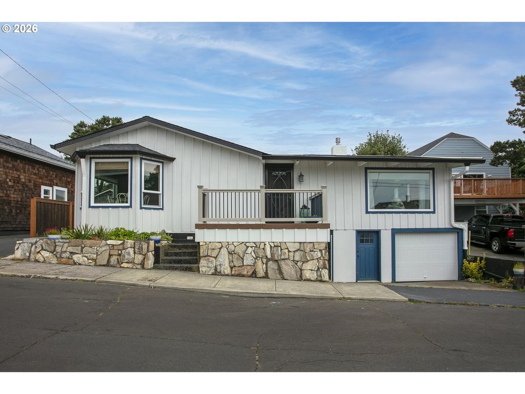 144 6th Ave, Seaside