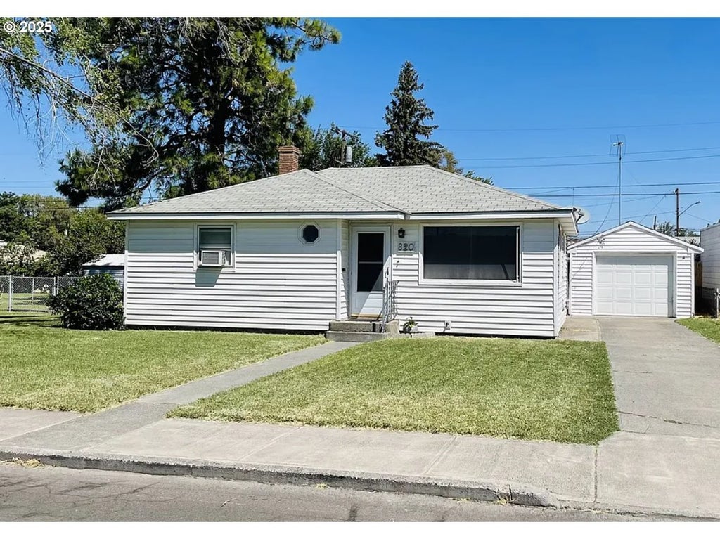 820 W Tamarack Ave, Hermiston
