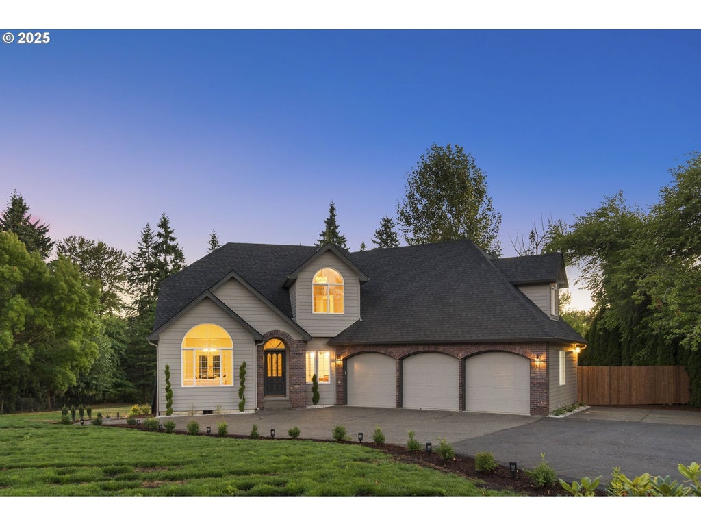 1207 Ne Whispering Winds Cir, Ridgefield