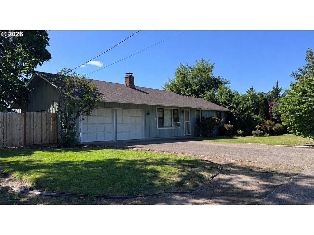 730 Arcadia Dr, Eugene