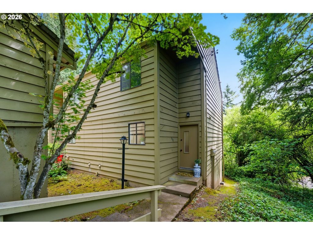 358 Cervantes Cir, Lake Oswego