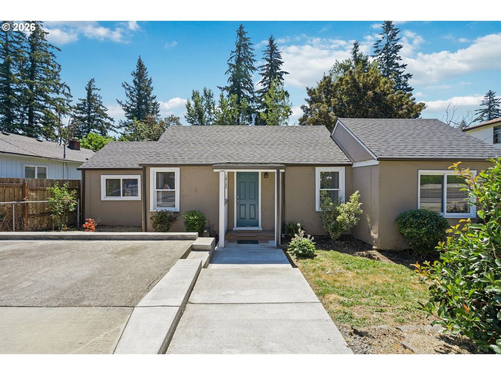 16122 Ne Glisan St, Portland