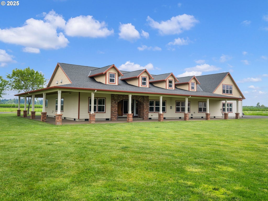 19601 Boones Ferry Rd Ne, Hubbard