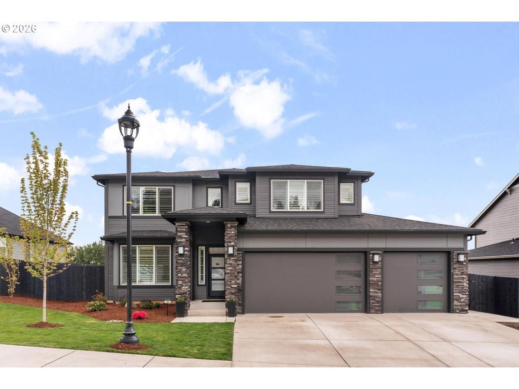 124 W 20th Way, La Center