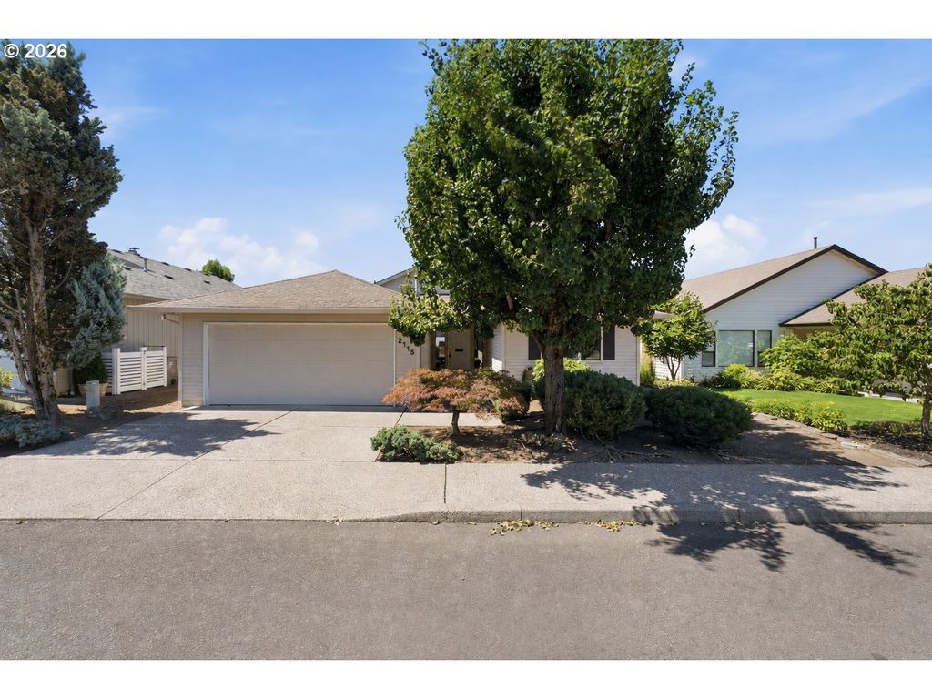 2115 Ne 158th Pl, Portland