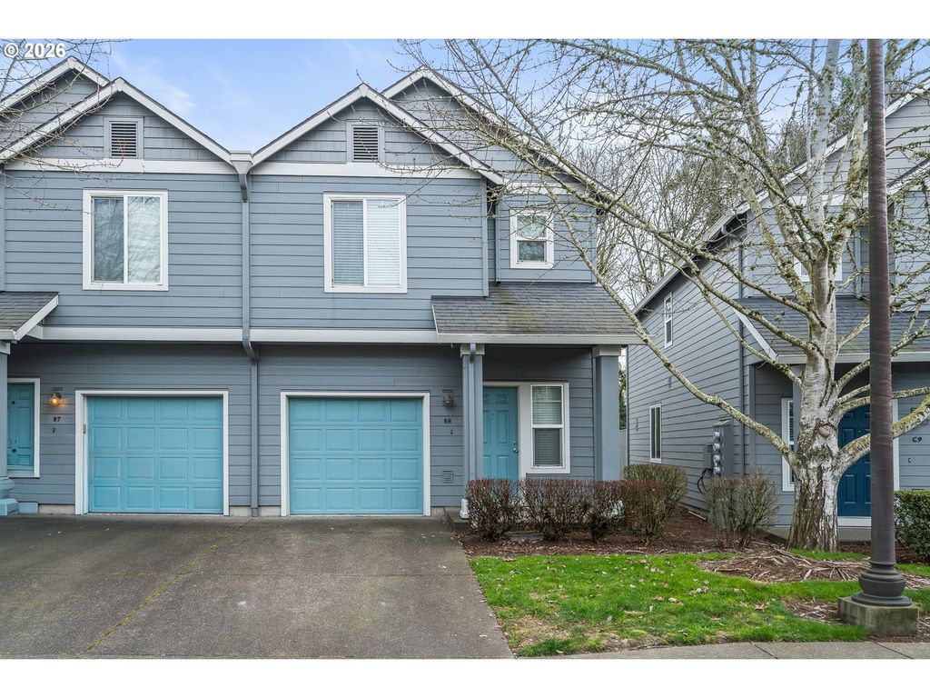 810 E 9th St, Newberg
