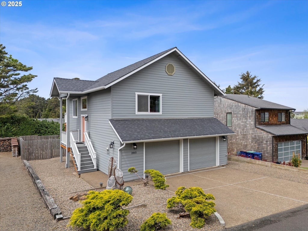 2865 Nw Neptune Ave, Lincoln City
