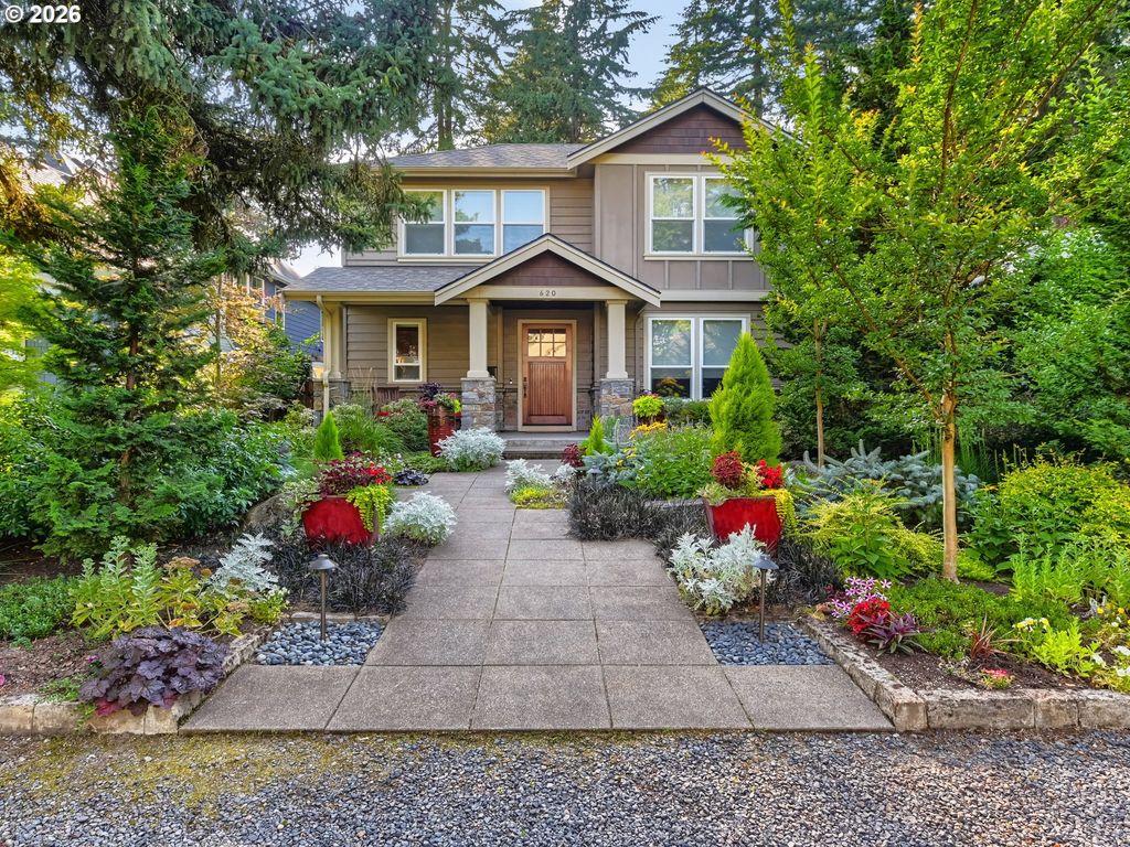 620 9th St, Lake Oswego