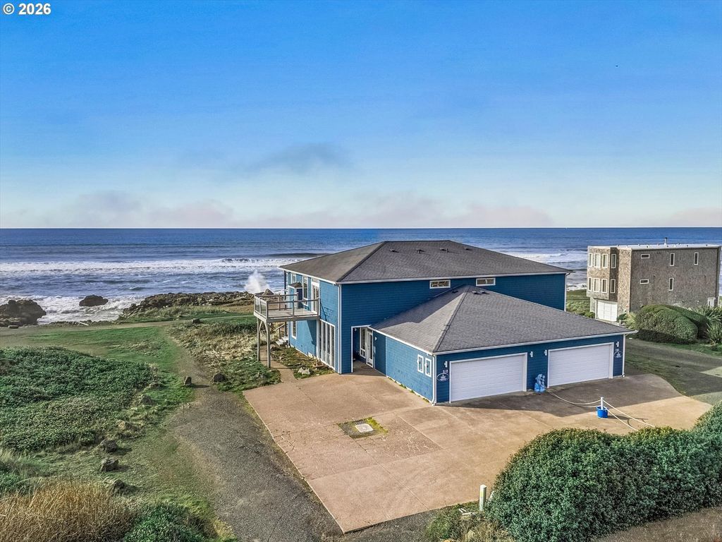 635 Lemwick Ln, Yachats