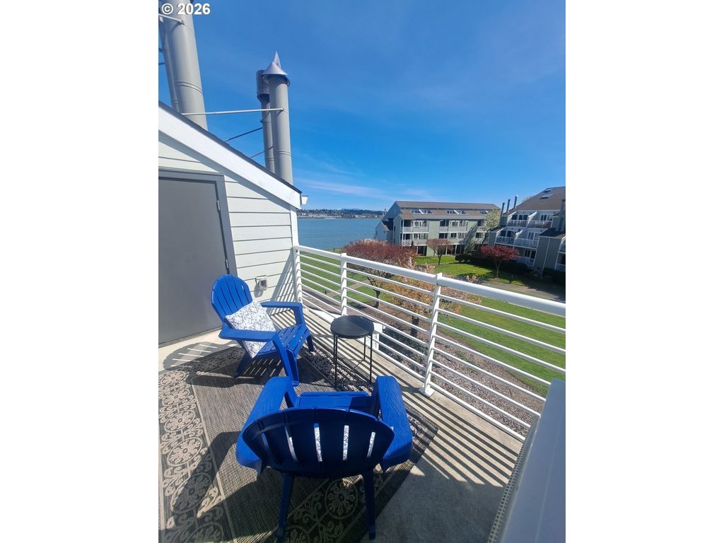 277 N Hayden Bay Dr, Portland