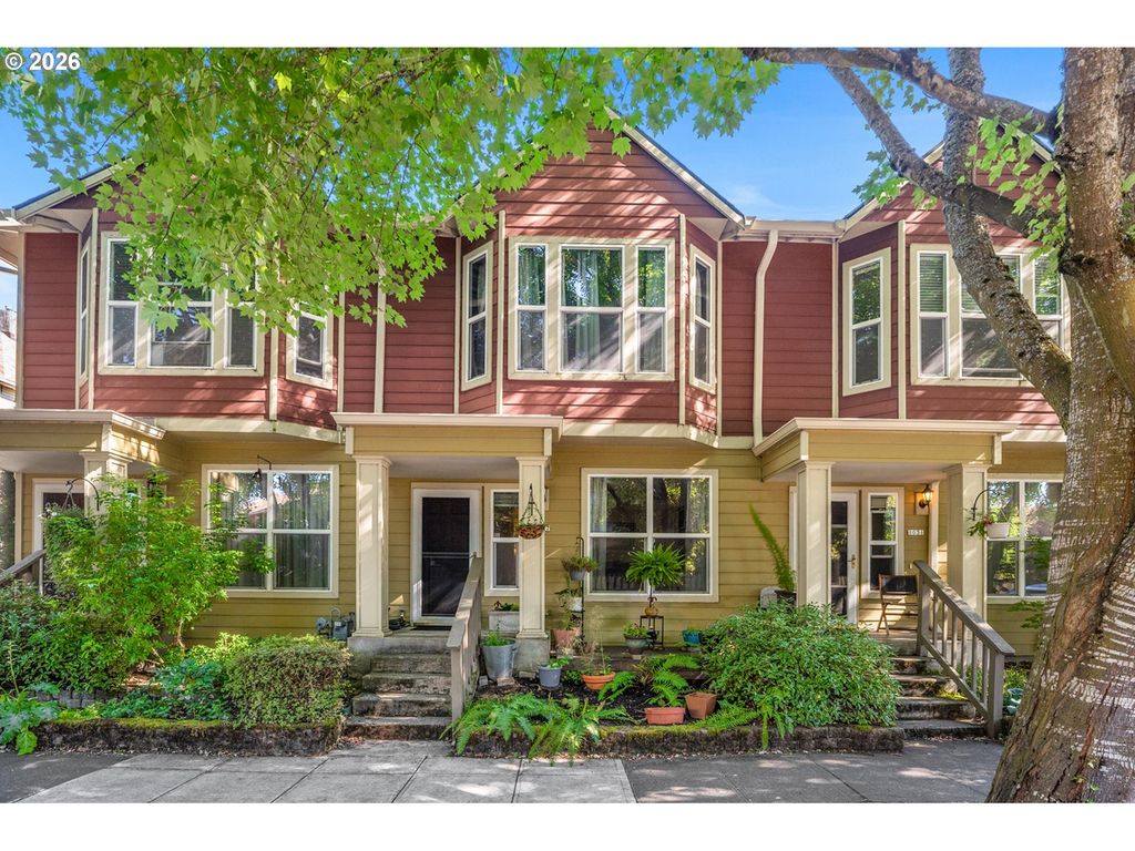 1027 Ne Hancock St, Portland
