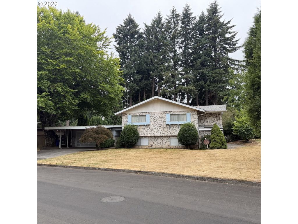 559 Ne 167th Pl, Portland