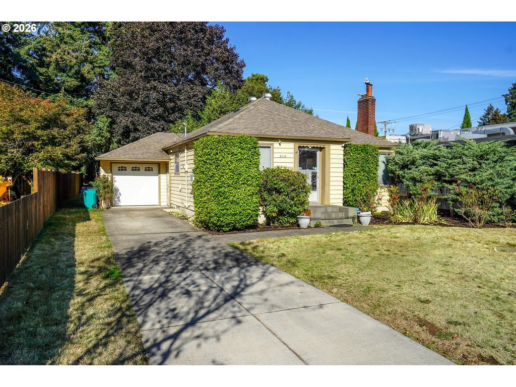 2110 Laurel Pl, Vancouver