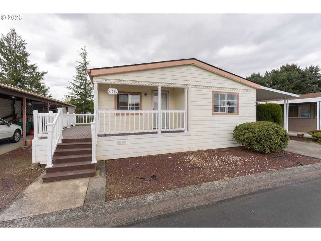 51547 Se Oak Grove Dr, Scappoose