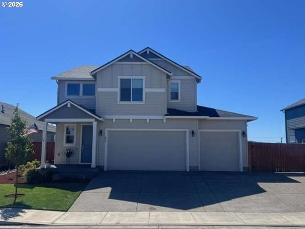853 Farmington Dr, Junction City