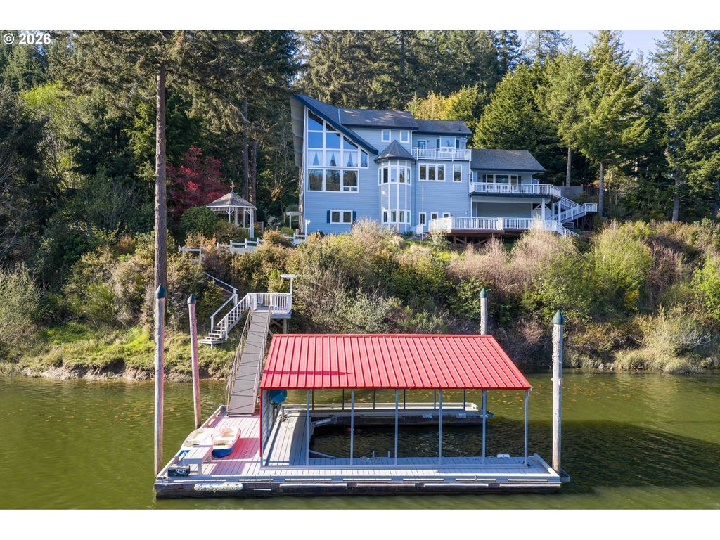 70948 Devore Arm Rd, Lakeside