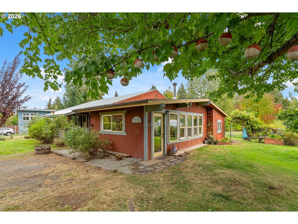 1395 Rockford Rd, Hood River