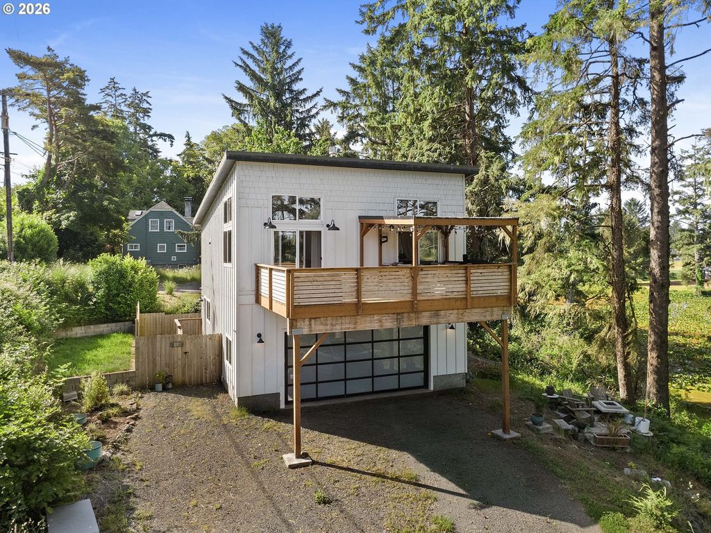 33254 Columbia Beach Ln, Warrenton