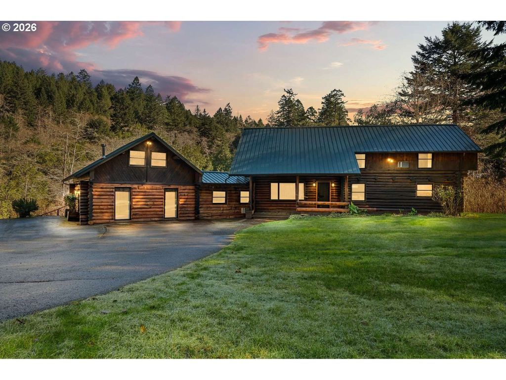 17285 Rustic Ln, Brookings