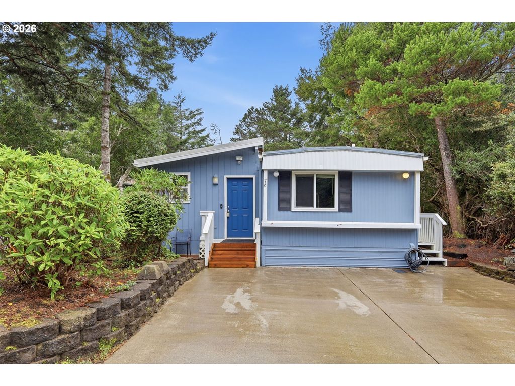 1600 Rhododendron Dr 76, Florence