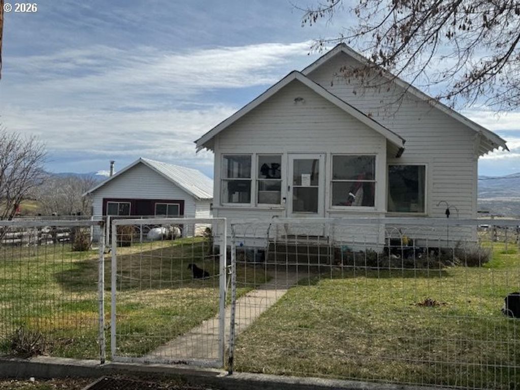 38901 Highway 86, Richland