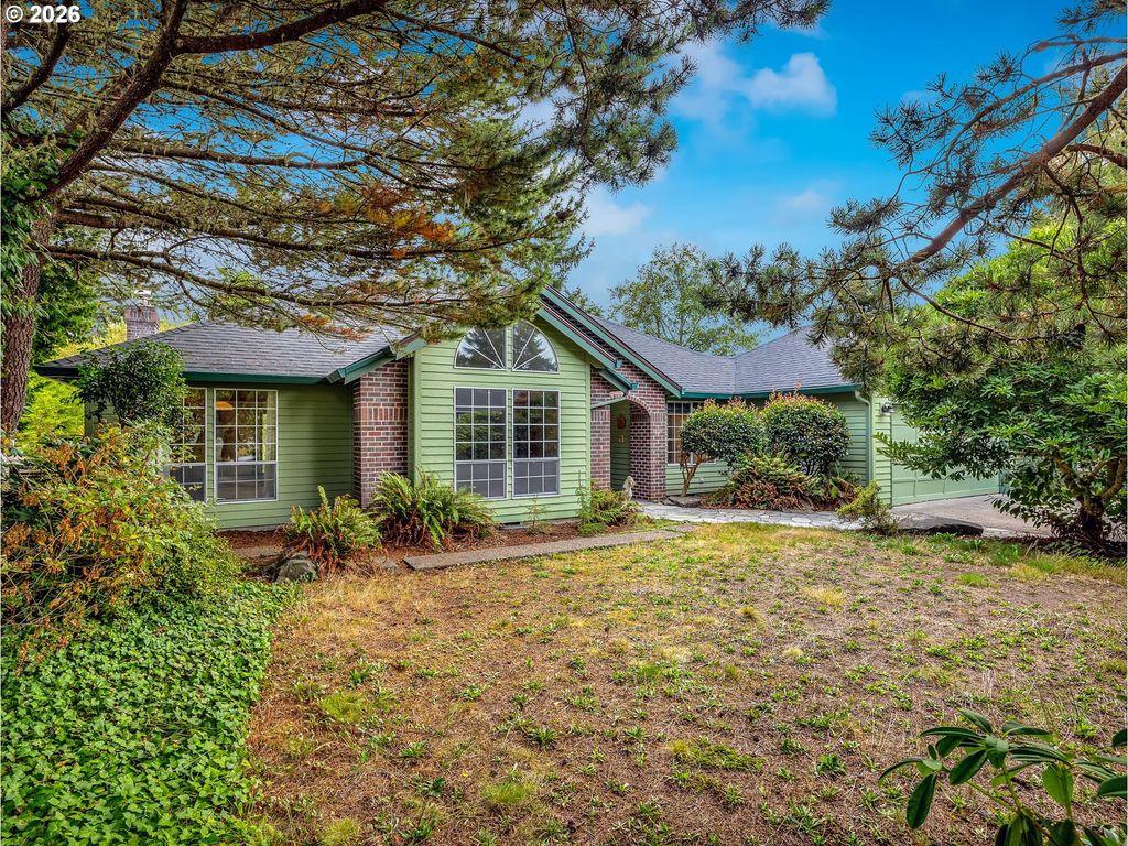 33726 Lake Front Dr, Warrenton