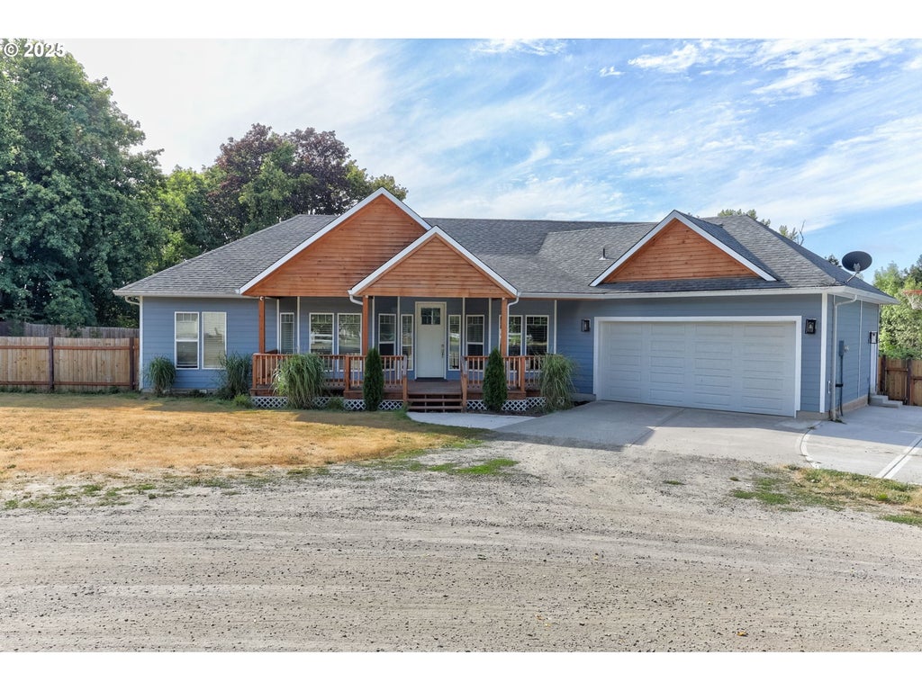 202 N 50th Pl, Ridgefield