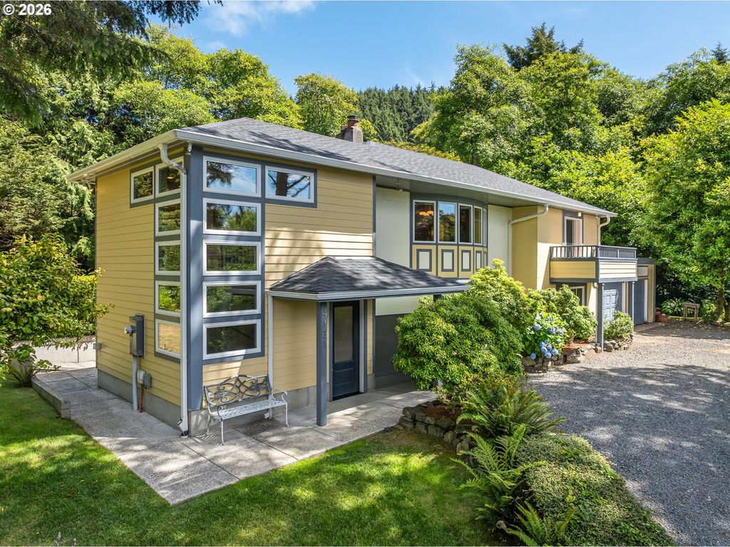 4131 Hemlock St, Cannon Beach
