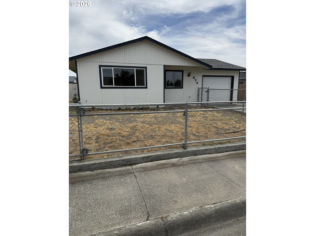 574 E Reeder Dr, Hermiston