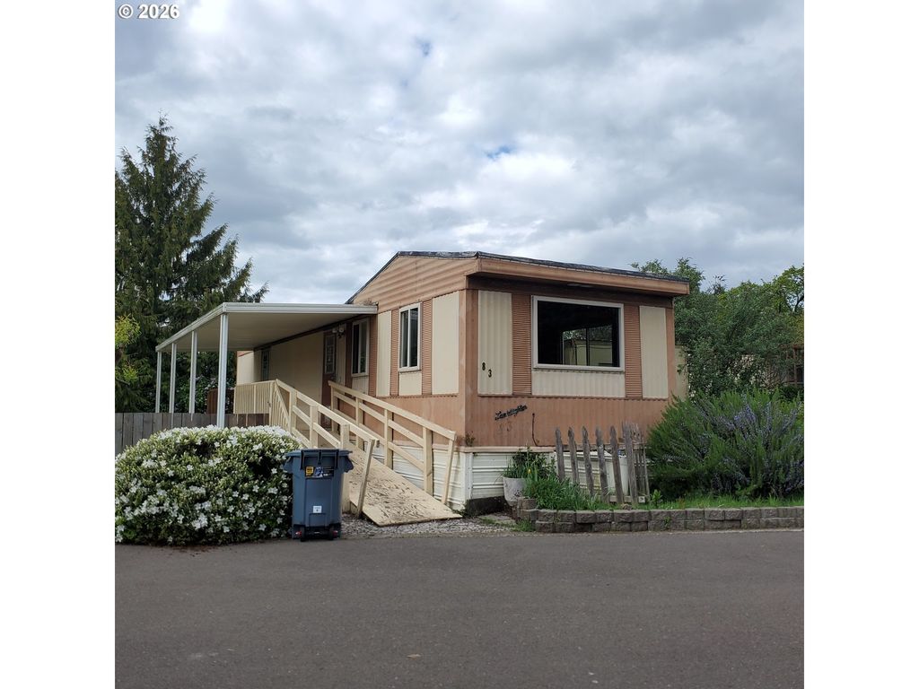 3950 Coburg Rd 83, Eugene